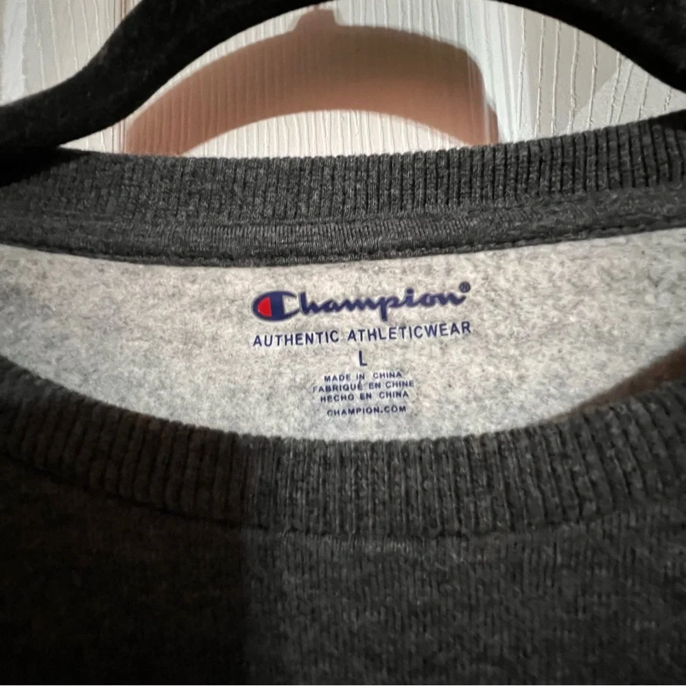 Champion womens grey embroidered logo script sweatshirt crewneck - Picture 3 of 6